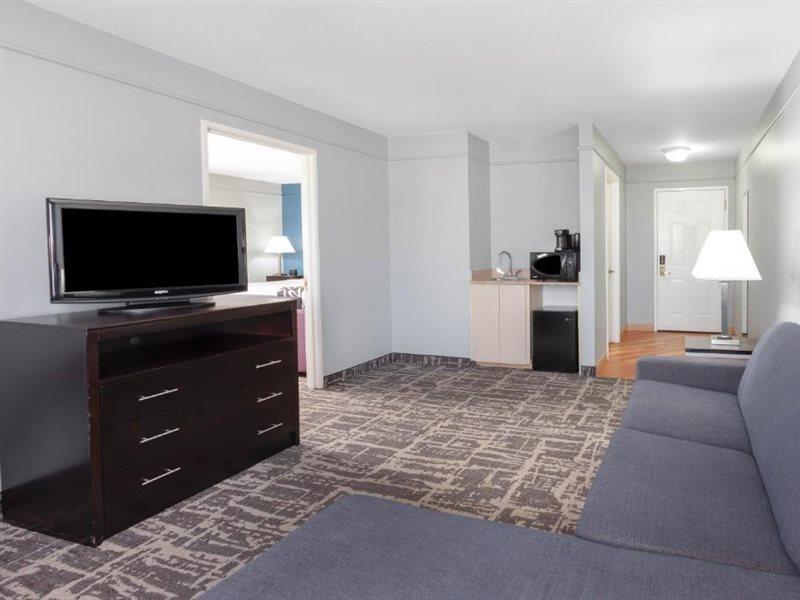 La Quinta By Wyndham Kerrville Extérieur photo